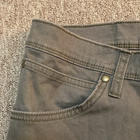 NWT Wrangler straight fit 32x32 - Picture 4 of 10